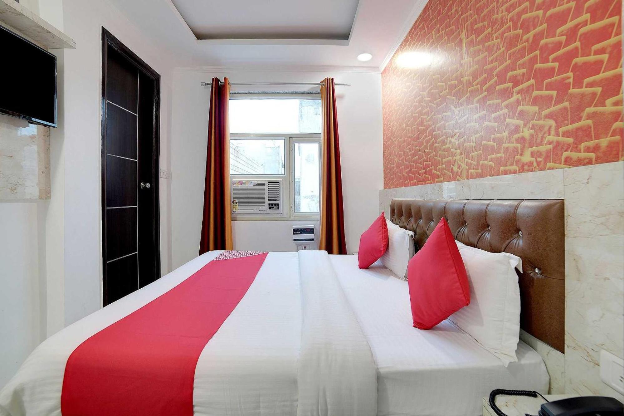 Hotel O Kanak Palace Нью-Дели Экстерьер фото